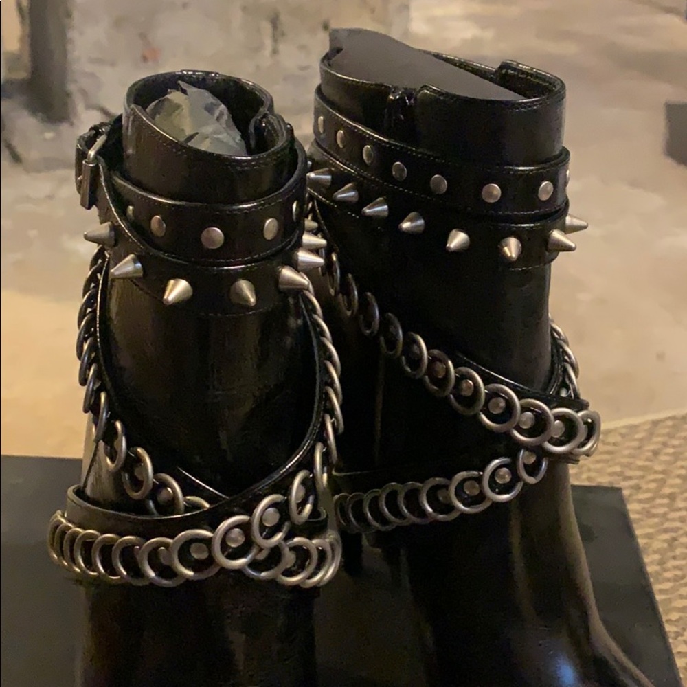 SOLD | BRAND NEW | Saint Laurent Buckle Ankle - Picture 2 of 6